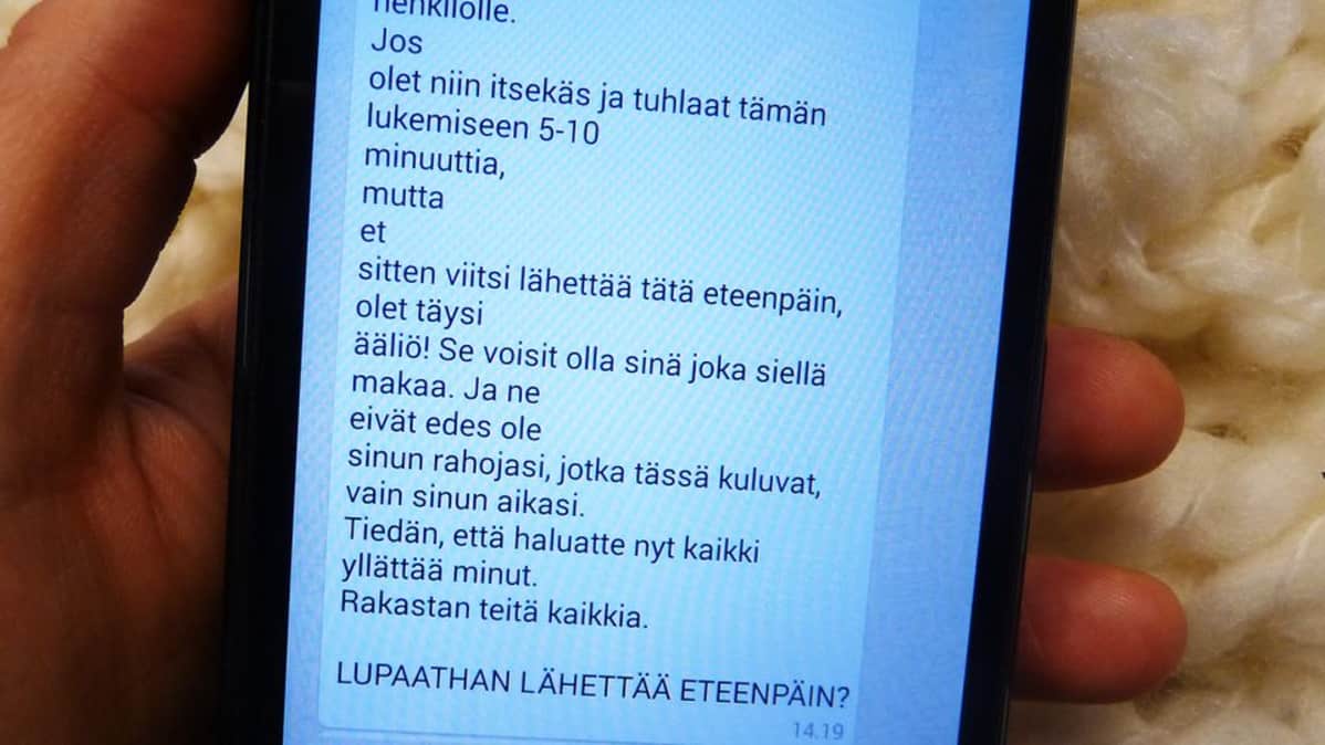 Kiertokirje älypuhelimen näytöllä