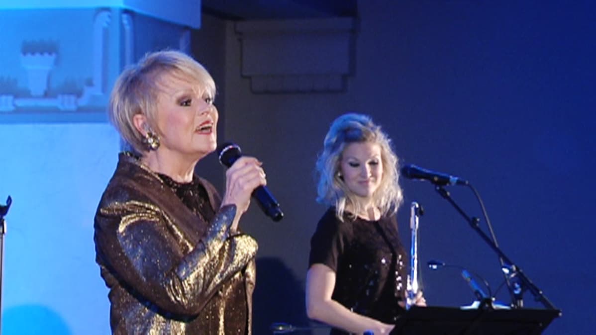Katri Helena konsertoi.