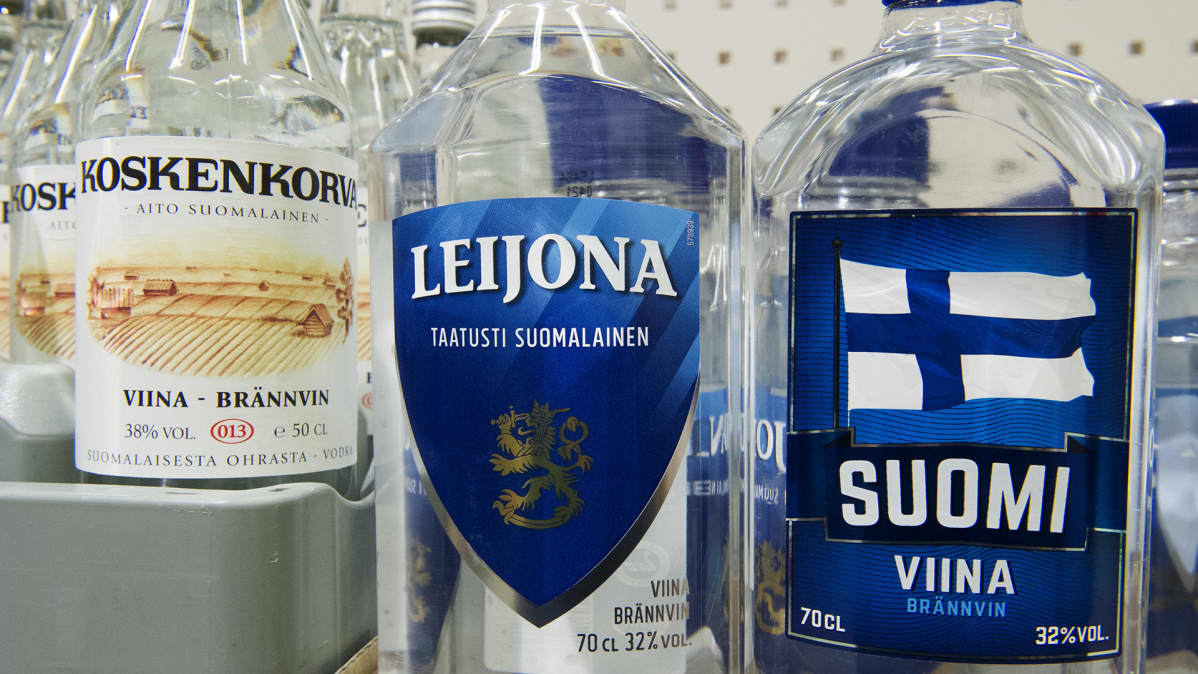 Koskenkorva, Leijona ja Suomi viina pulloja Alkossa