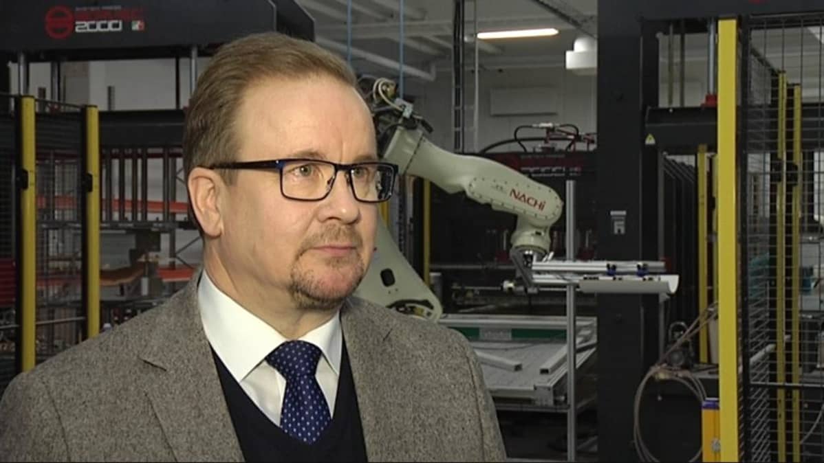 toimitusjohtaja Arto Tiitinen Isku