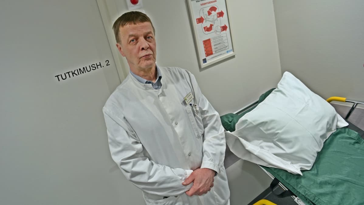 Kirurgian ylilääkäri Kalle Rissanen.