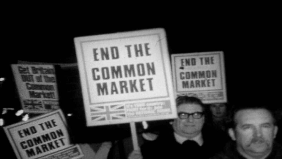 Kansalaiset osoittivat mieltään Britannian EEC-jäsenyyttä vastaan vuonna 1974.