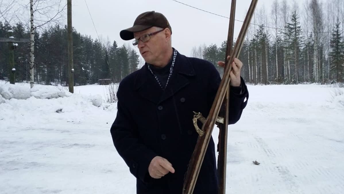 Timo Siukonen ja puusukset.