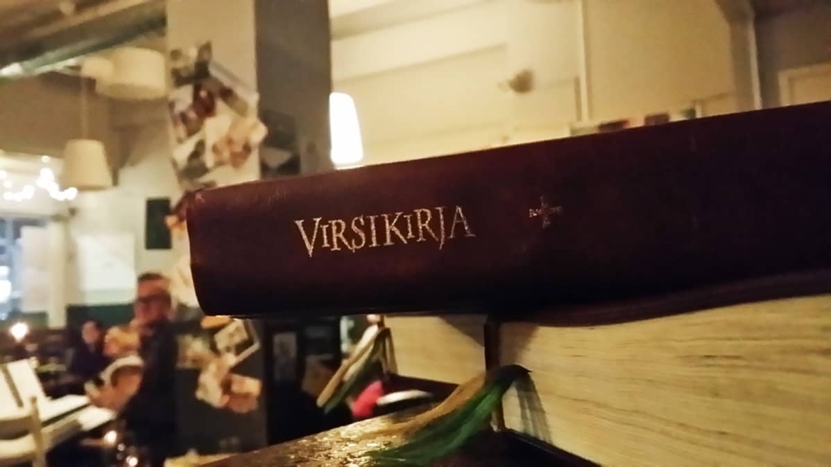 Virsikirja.