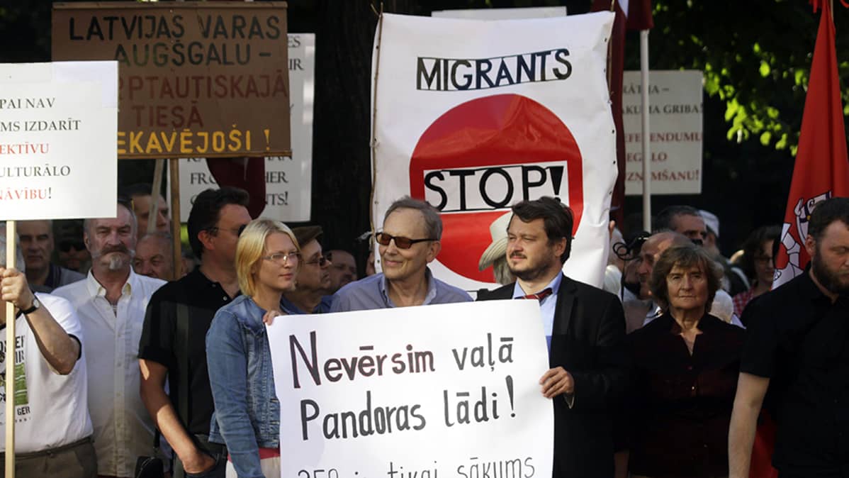 Mielenosoitus Latviassa 2015.