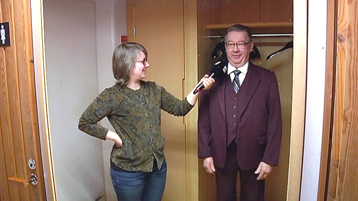 Matleena Ylikoski haastattelee Esko Korjosta