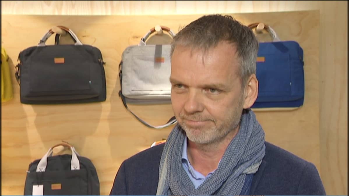 Gollan toimitusjohtaja Petri Kähkönen iloitsee jakelusopimuksesta Japaniin.