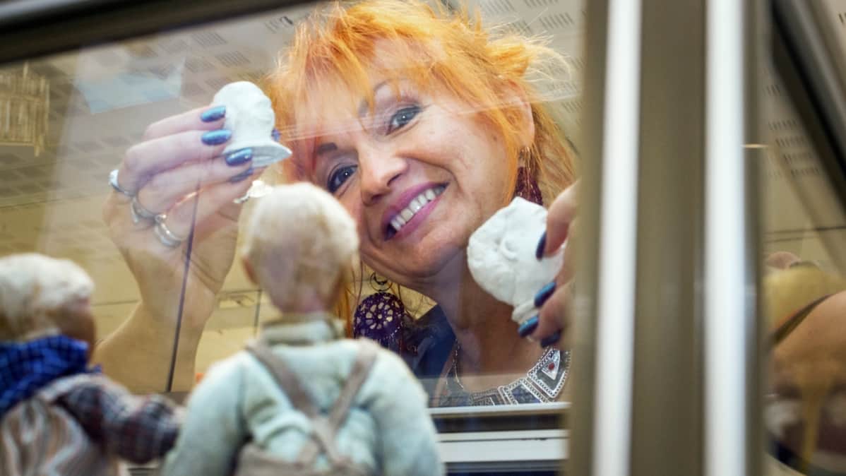 AnneMilana ja animaatiossa käytetyt nuket
