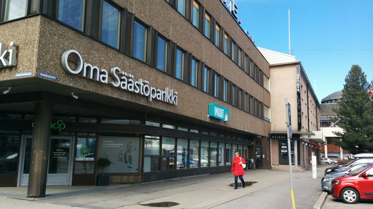 Oma Säästöpankin talo Seinäjoen Vekseliaukiolla.