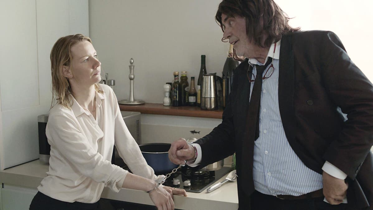 Kuva Toni Erdmann -elokuvasta.