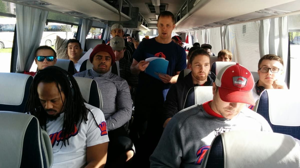 Wasa Royals joukkue bussissa.