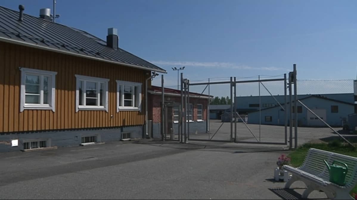 Köyliön vankilan portti