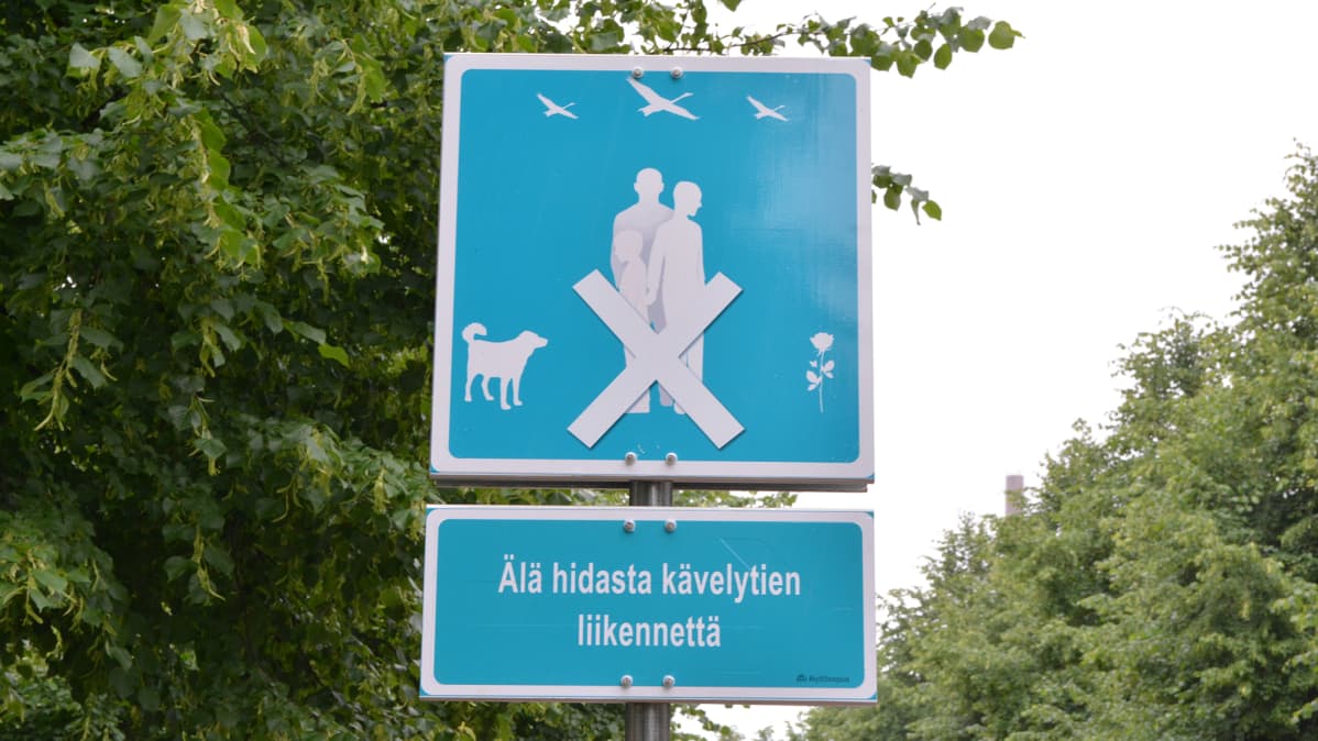 Liikennemerkkitaidetta: Älä hidasta