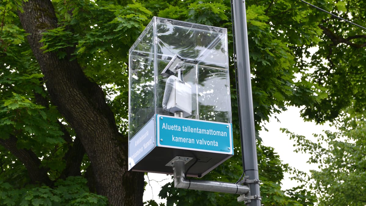 Liikennemerkkitaidetta: Tallentamaton valvontakamera