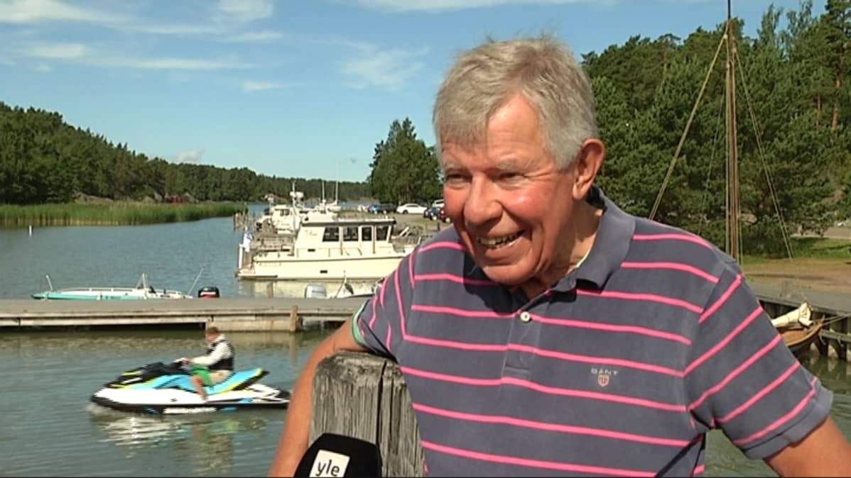 Eerikki Peterzéns.