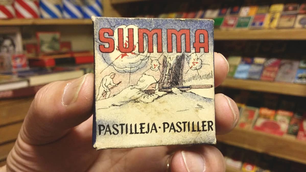 Sota-aikainen Summa-karamellirasia