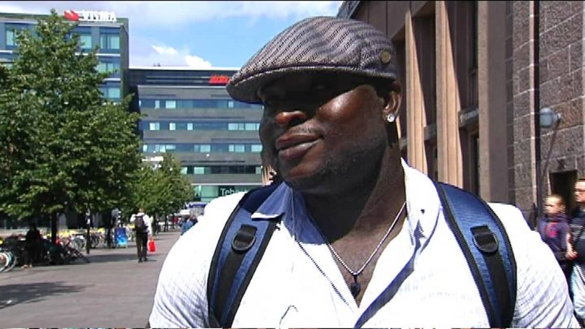 O.G. Azaga, muutti Suomeen Nigeriasta
