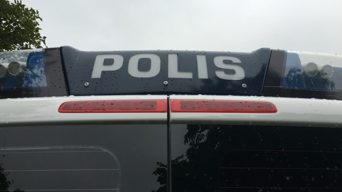 Poliisiauton hälytysvalot.