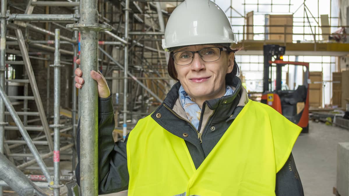 Kajaanin Mamsellin tuotanopäällikkö Minna Haverinen.