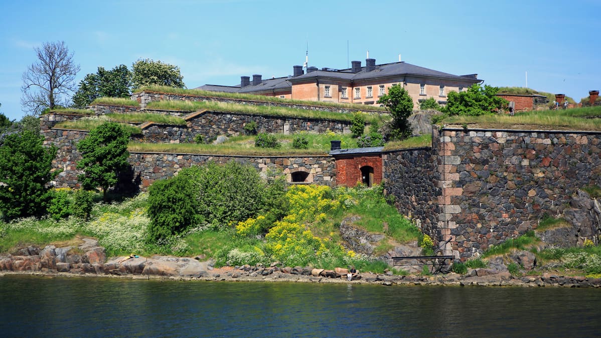 Suomenlinnan valleja.