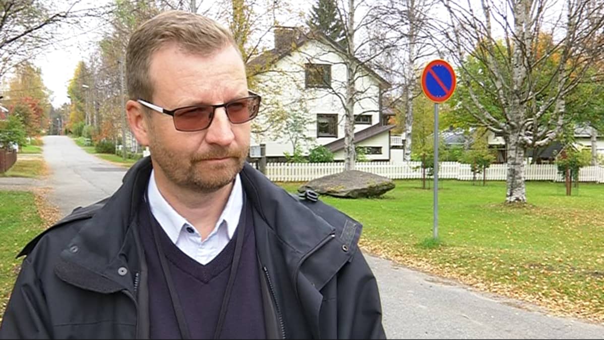 Lähi-Tapiolan korvauspäällikkö Janne Koskela uskoo, että riistakameran käyttö voi vähentää omaisuusrikoksia.
