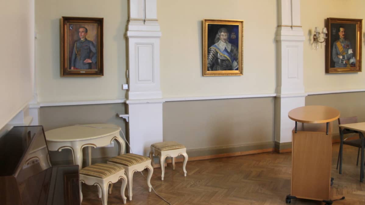 Adolf Ehrnrooth, Torsten Stålhandske ja marsalkka Mannerheim.