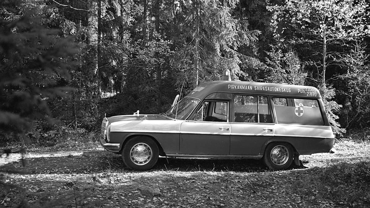 Ambulanssi 1970-luvulta.