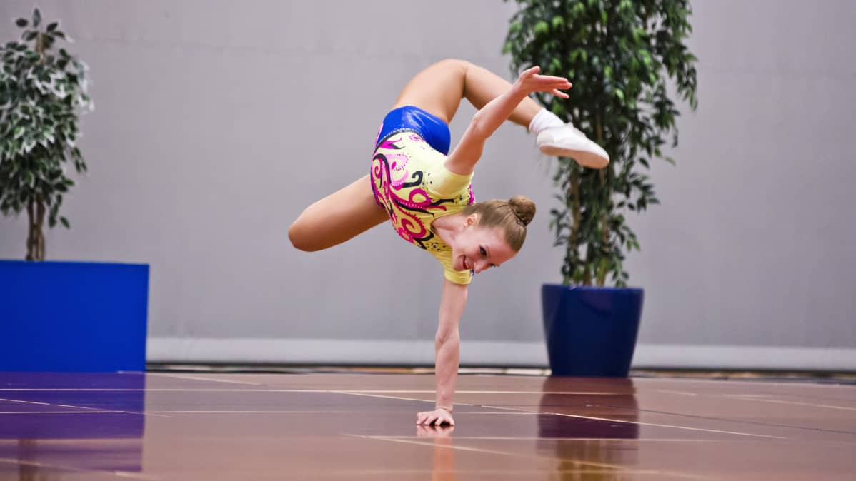 Aerobic vaatii notkeutta ja voimaa.