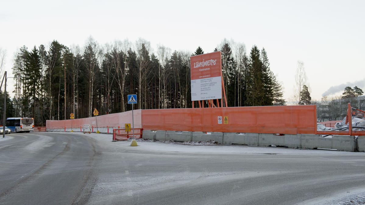 Länsimetron työmaa, Kaitaan sisäänkäynti.
