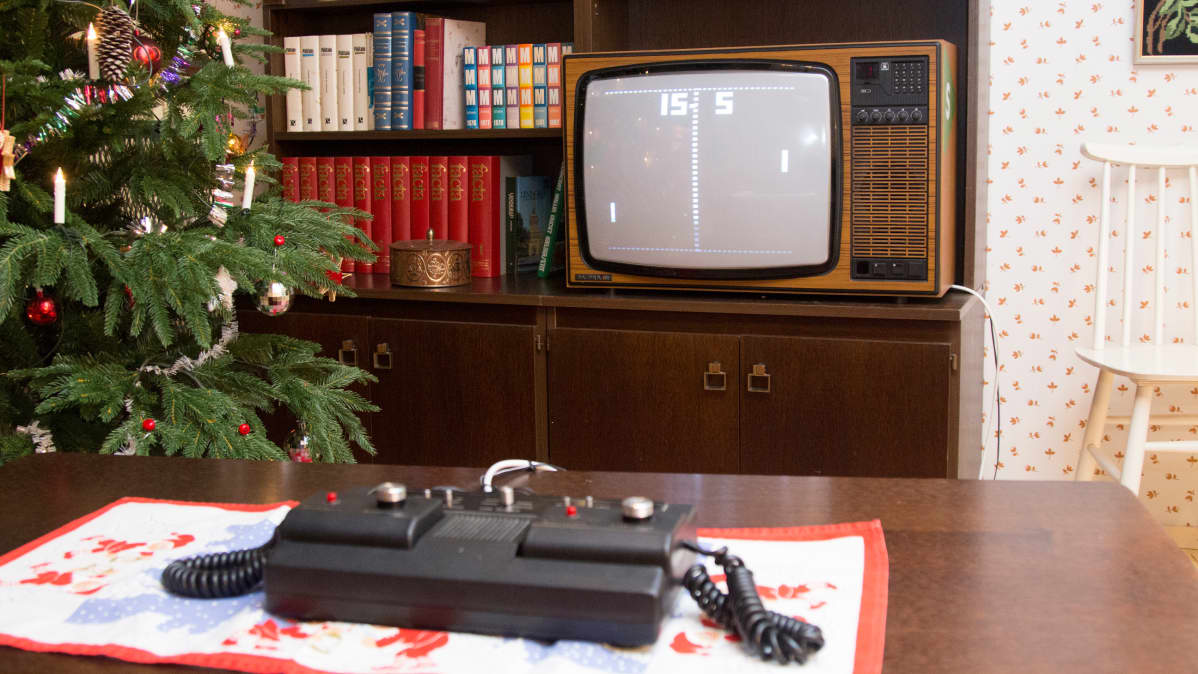 Televisio olohuoneessa
