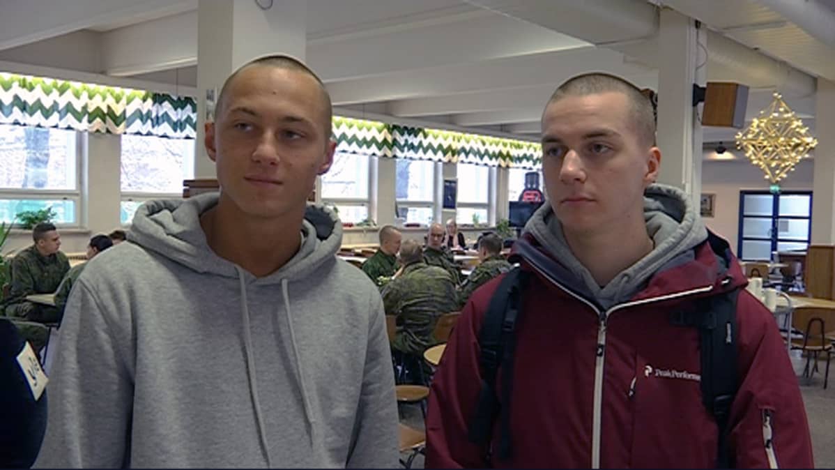 Iivari Meriläinen ja Santeri Koivisto.