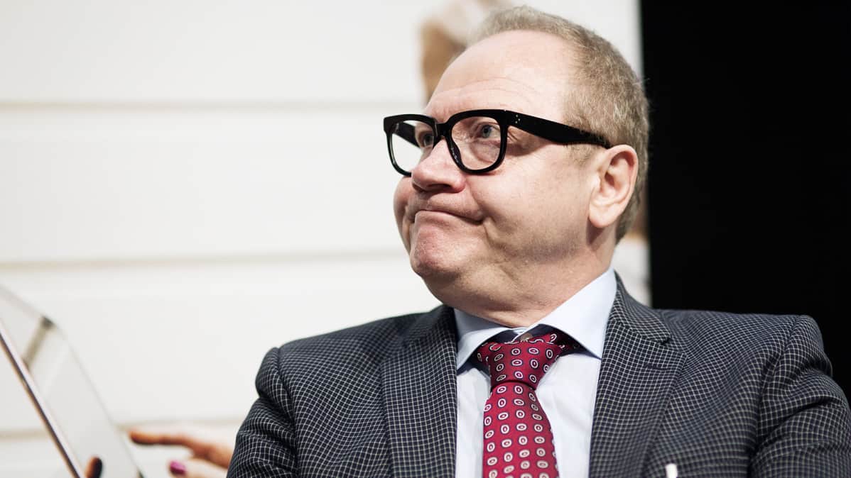 Jari Tervo Helsingin kirjamessuilla.