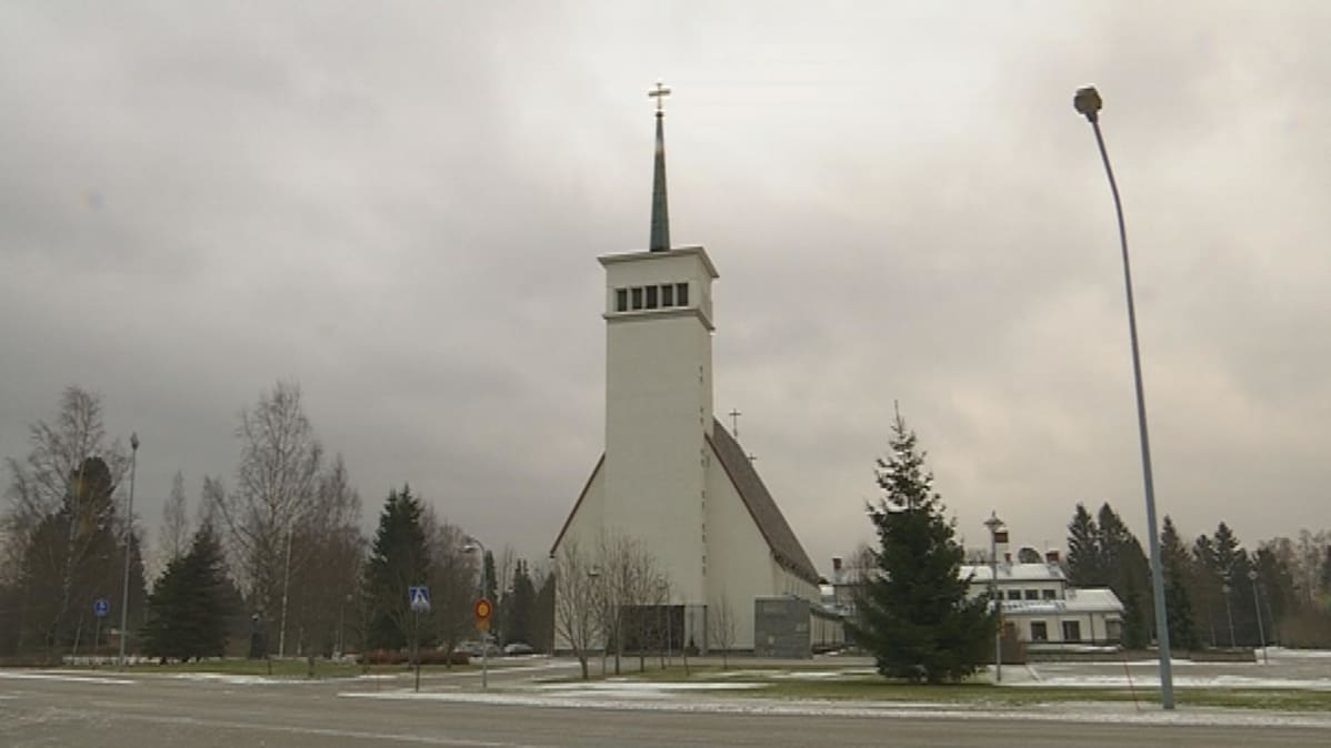Teuvan kirkko talvisäässä