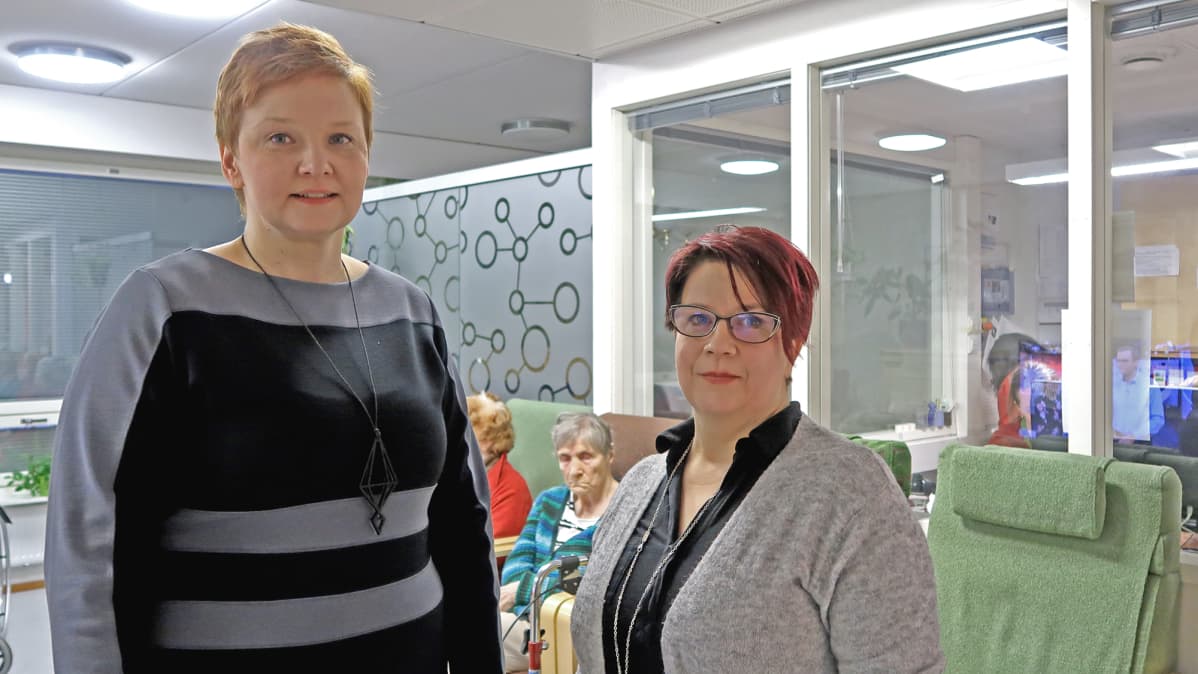 Palvelujohtaja Arja Laitinen ja yksikönjohtaja Riikka Ahtila