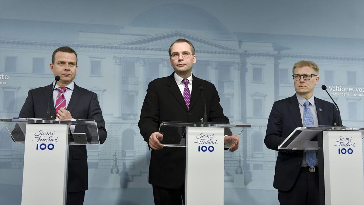 Hallituksen tiedotustilaisuus.