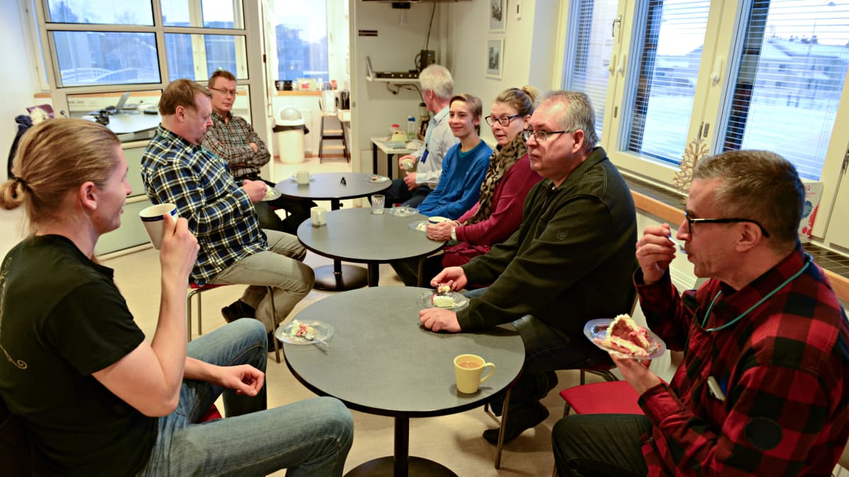 Yle Rovaniemi täytekakkukahvilla