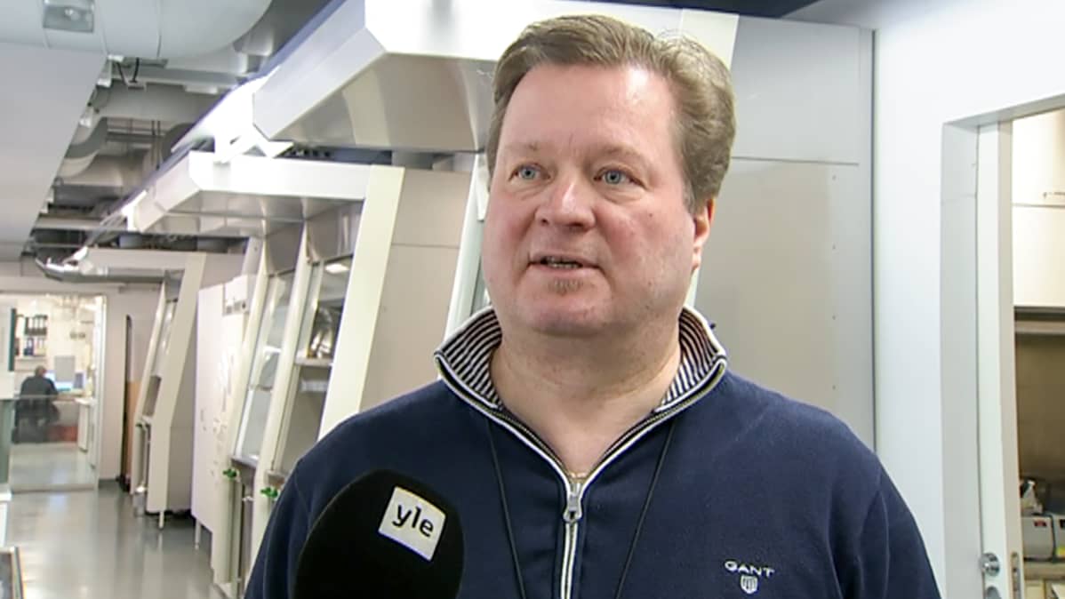 KRP:n rikosteknisen laboratorion johtaja Erkki Sippola