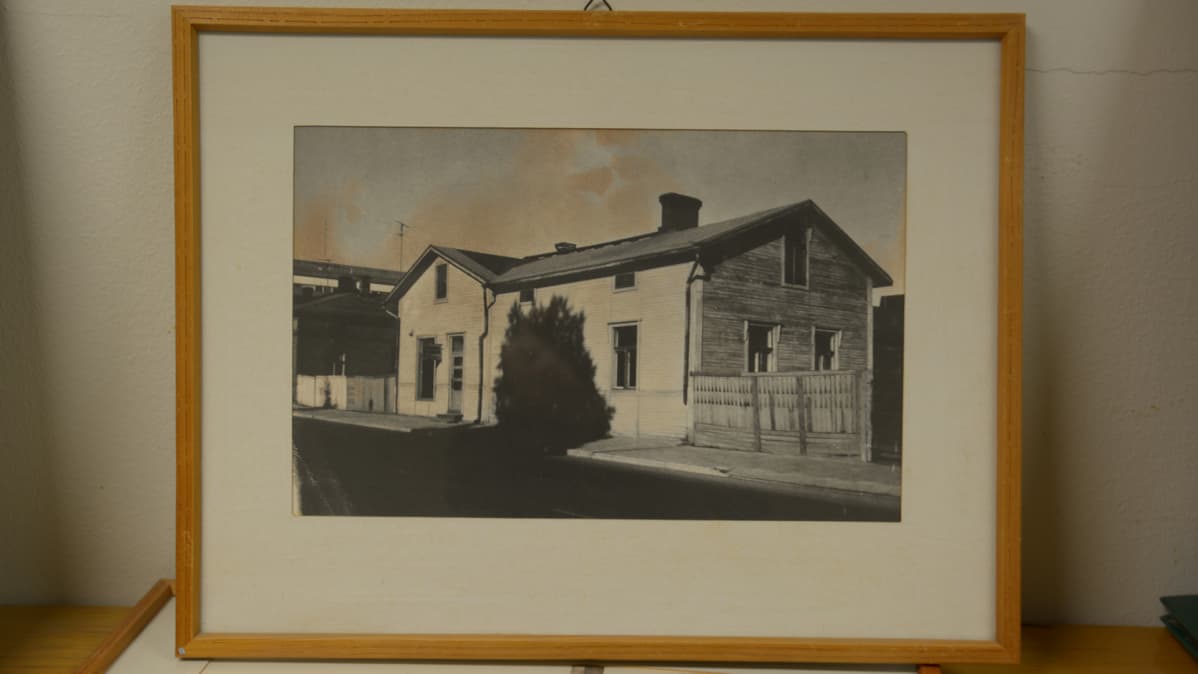 Kemin posti toimi 1920-luvulla "Viina-Vesperinä" tunnetussa Westerbergin talossa.
