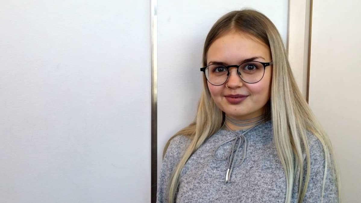 Pinja Purasen motivaatio on nollassa, mutta yläasteen loppurutistus on vielä tehtävä.
