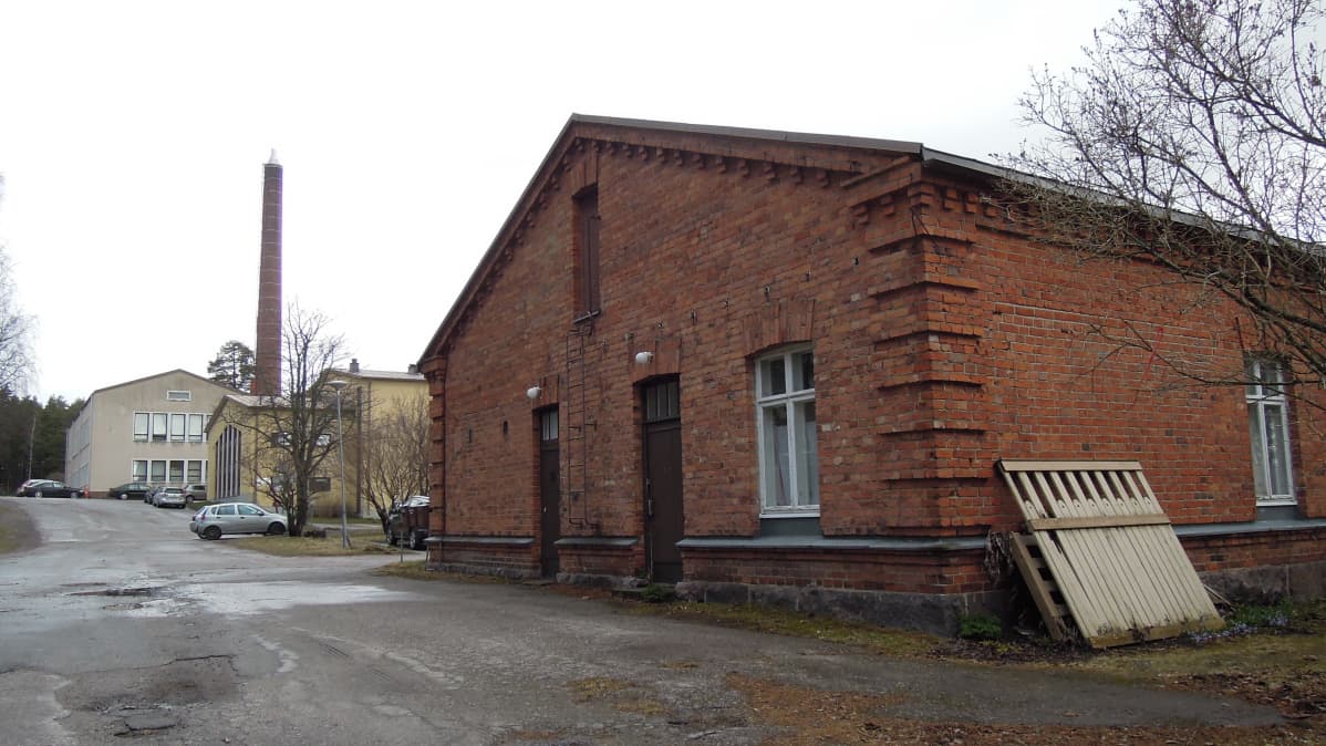 Tammiharjun sairaala-alueella on yhteensä 16 rakennusta.