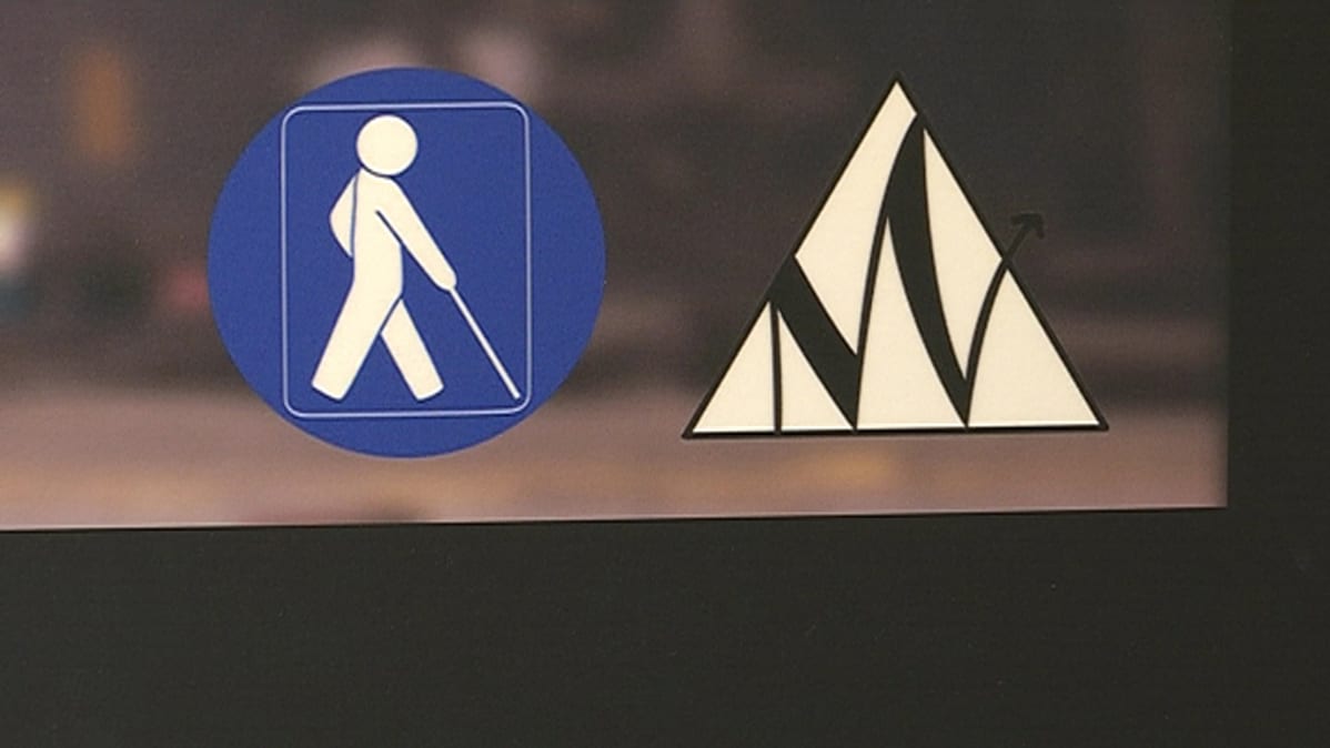 Visual artist MikkoVennon logo