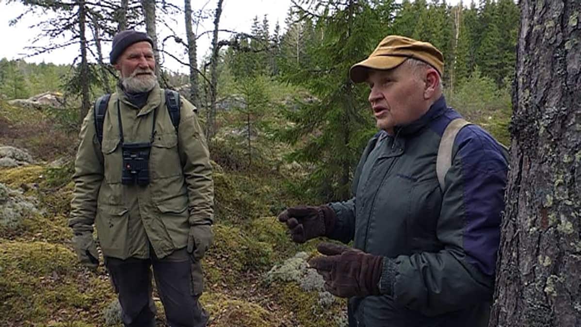 Juhani Koivu (oik.) ja Ilmari Häkkinen