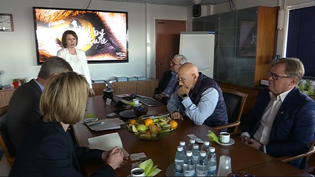 kotkan ja haminan seudun vaihtoehtoa esiteltiin Northvoltin edustajille Kotkassa tiistaina