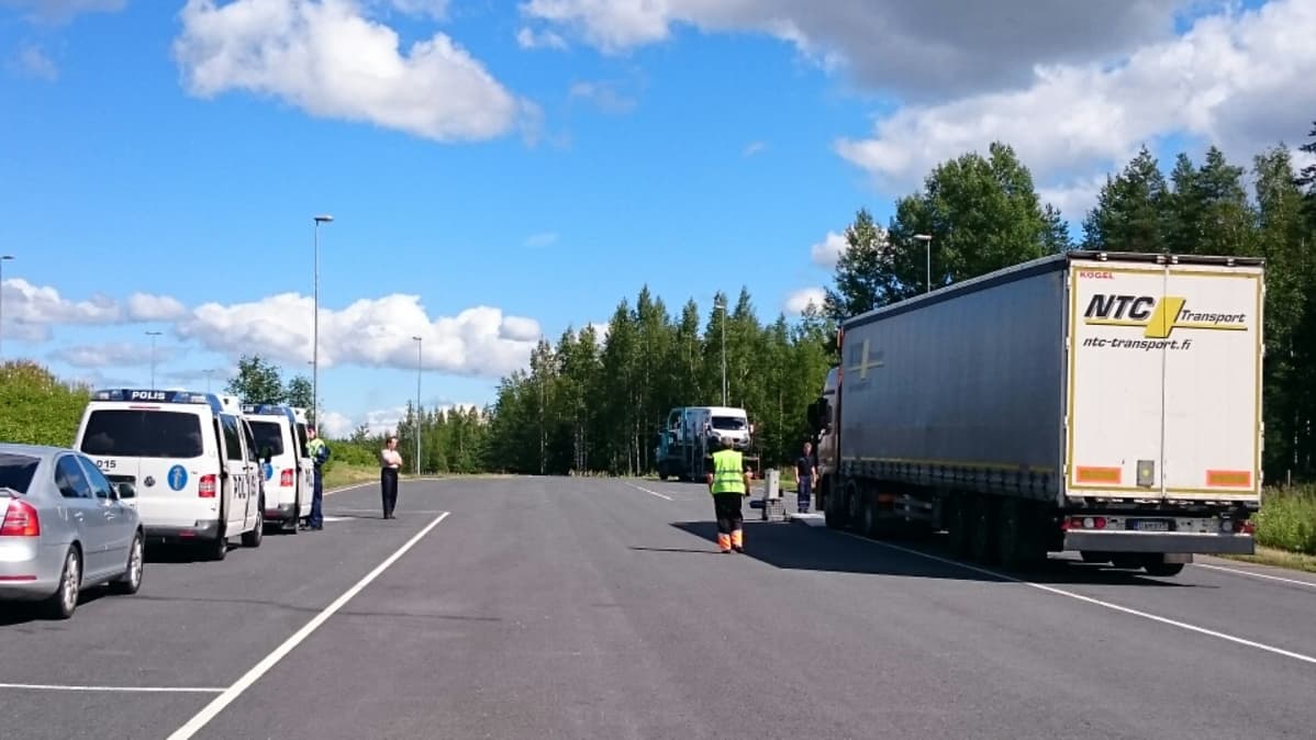 Poliisi ja vaaka