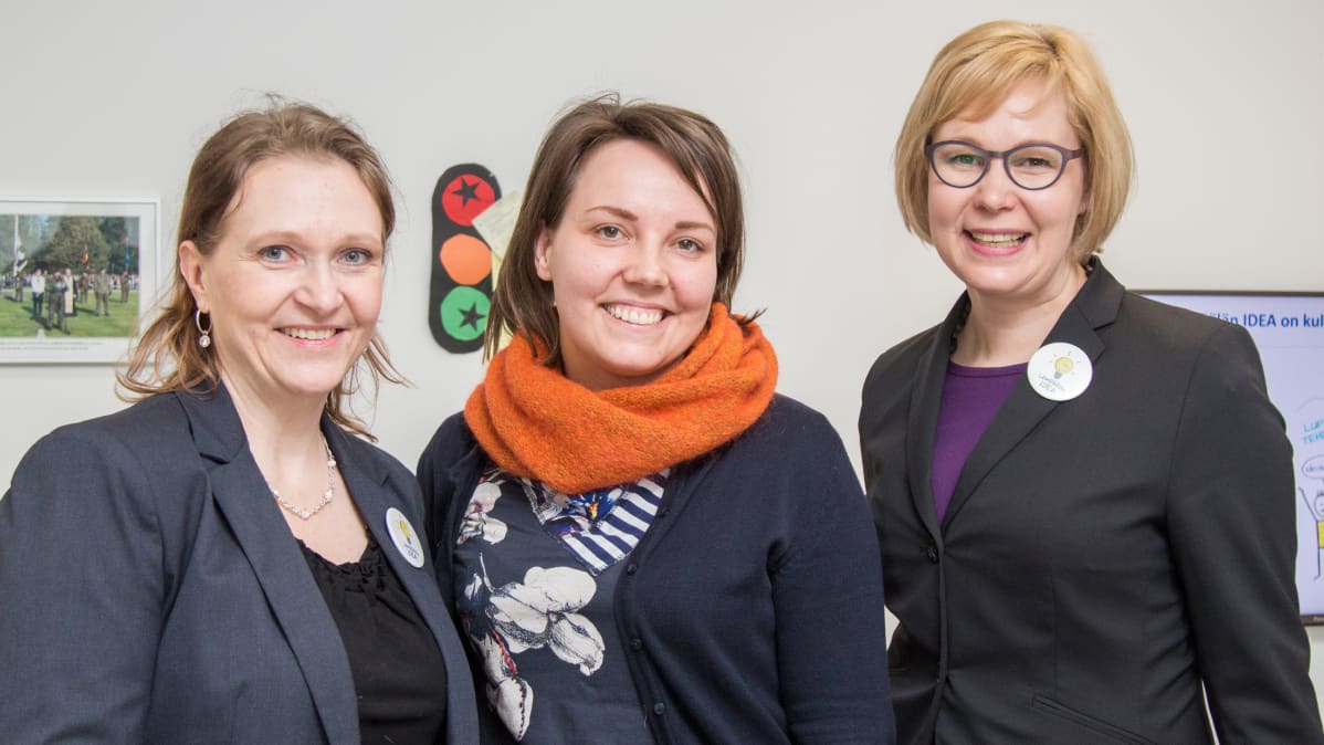 Lempäälän kunnan henkilöstöjohtaja Auli Nevantie, henkilöstösuunnittelija Nina Prusi ja kunnanjohtaja Heidi Rämö.