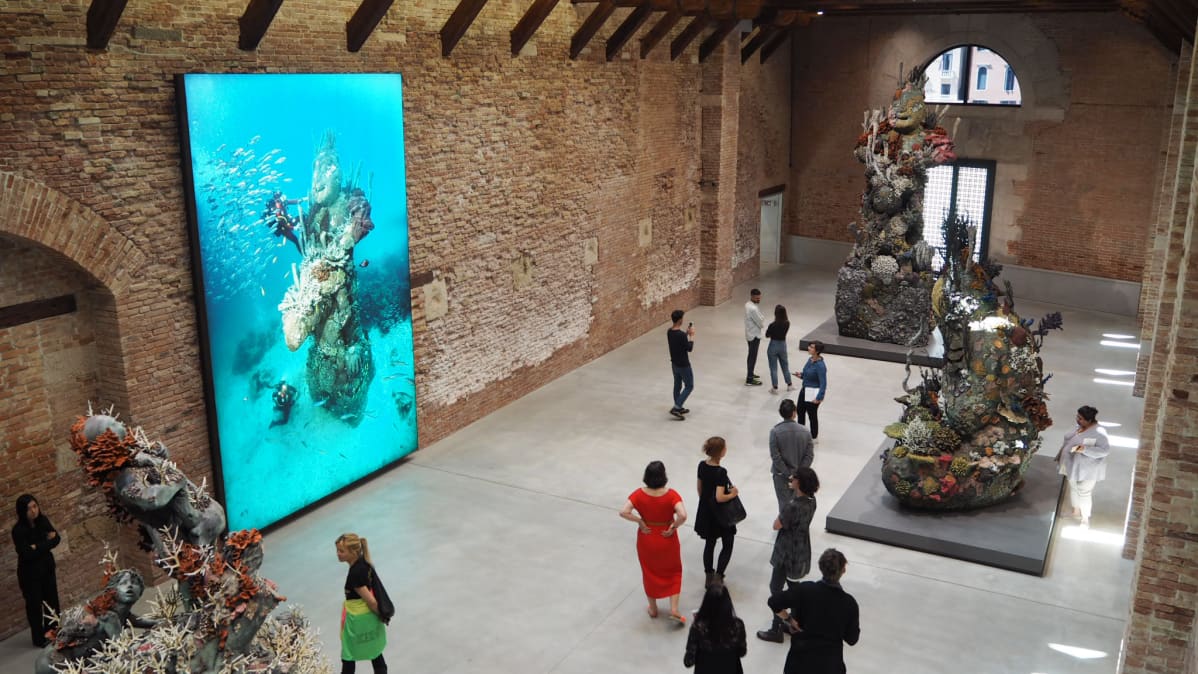 Damien Hirst Venetsia biennale.