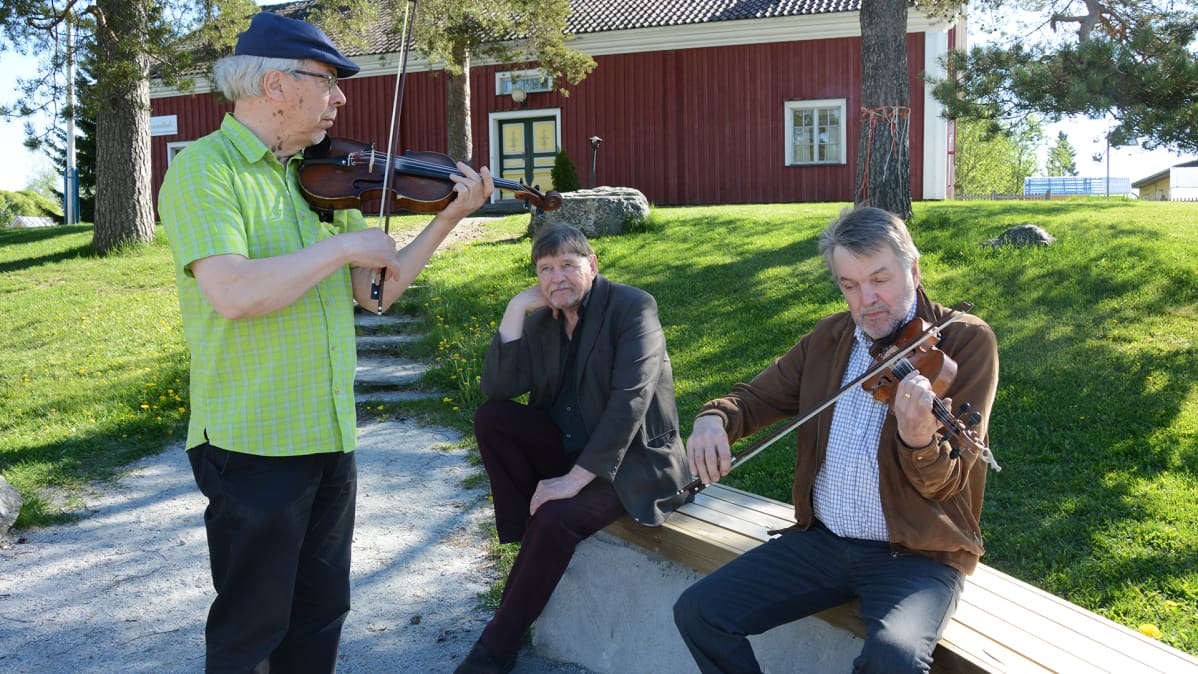 Mauno Järvelä, Timo Valo ja Kimmo Anttila.