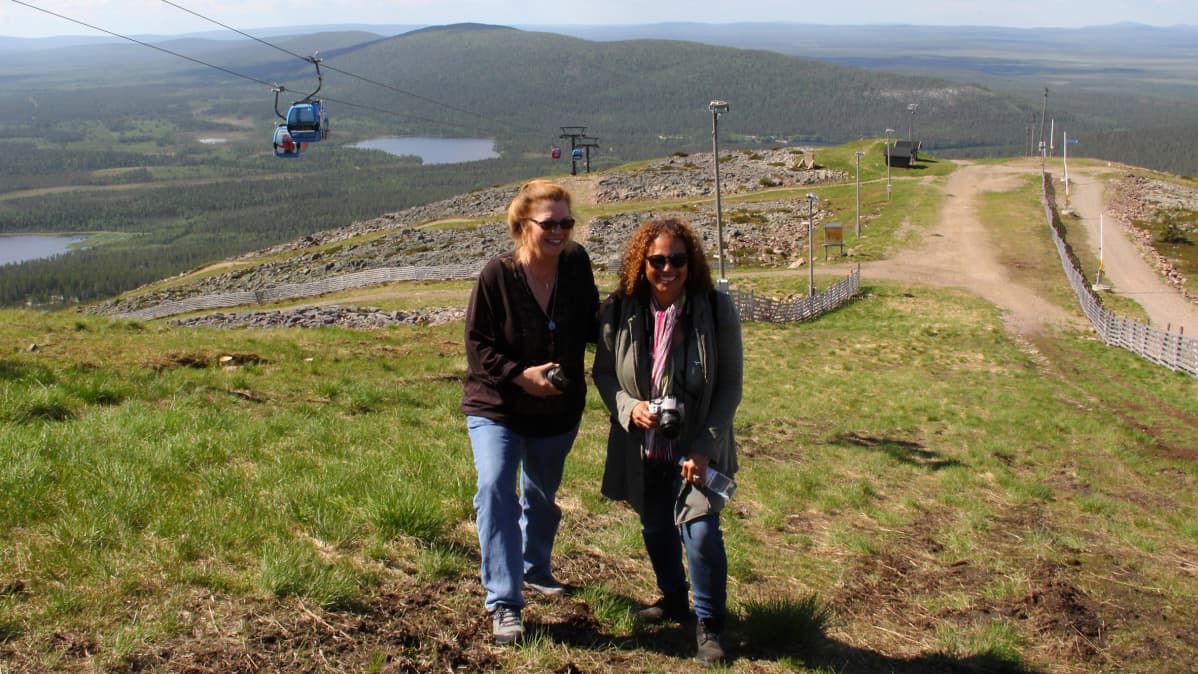 Lori Palton ja Alison Taylor.