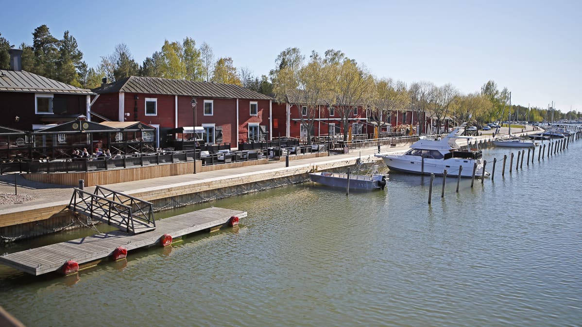 Joenvarsimaisema Uudessakaupungissa.