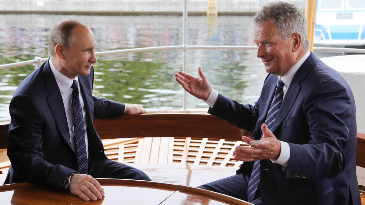 Vladimir Putin ja Sauli Niinistö höyrylaivalla Saimaalla Savonlinnassa torstaina.